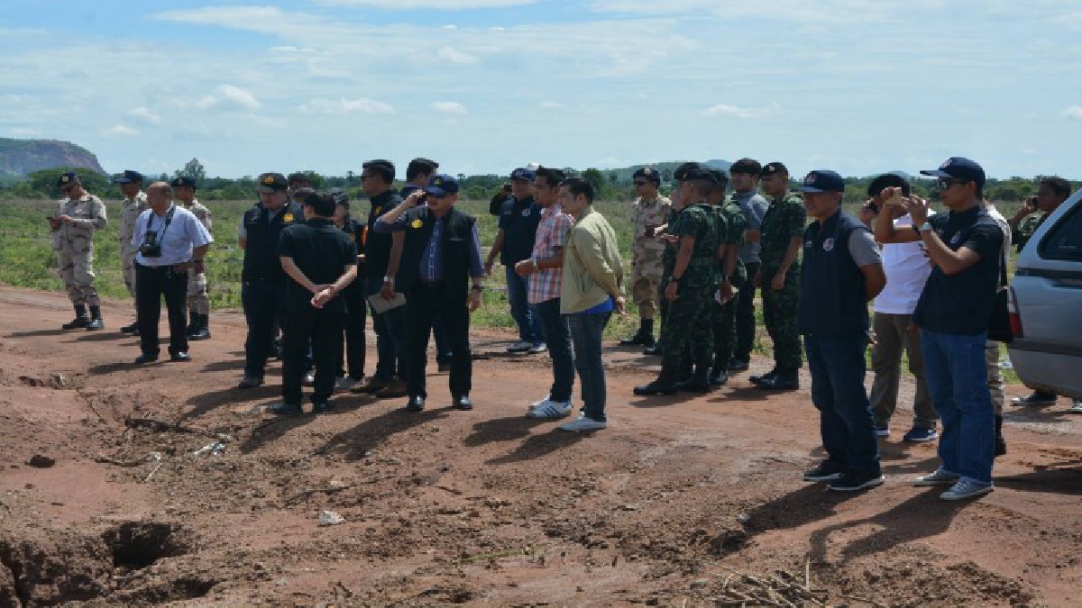 พ่อเมืองกาญจน์เข้ม สั่งป้องกันจังหวัดลงพื้นที่ตรวจสอบการลักลอบขุดเจาะดินทรายไม่พบมีใบอนุญาต ตามที่ได้รับการร้องเรียนจากพลเมืองดี (คลิป)