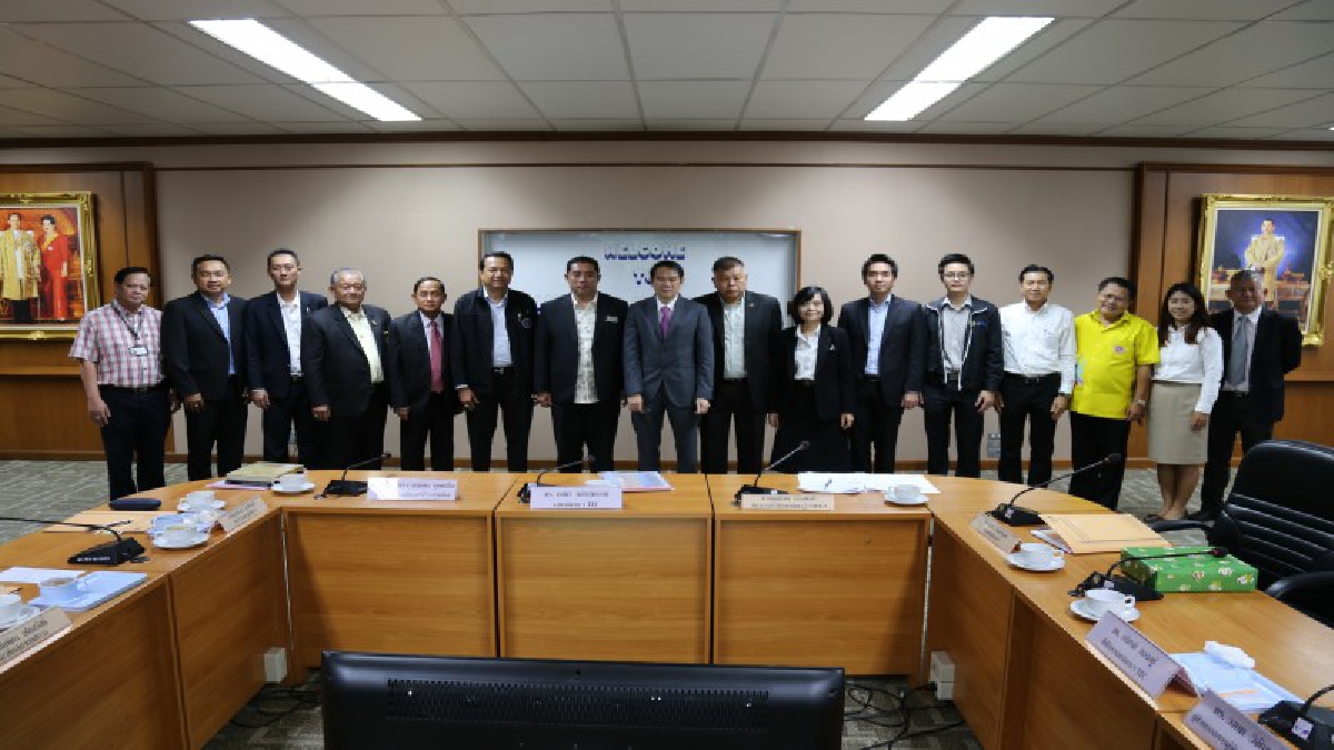 เลขาธิการคณะกรรมการ (EEC) ลงพื้นที่แหลมฉบัง หวังพัฒนาพื้นที่ระเบียงเศรษฐกิจพิเศษภาคตะวันออก  (มีคลิป)