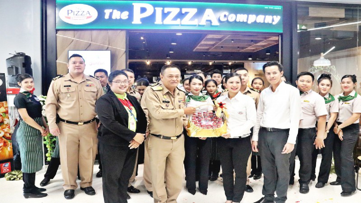 ผบ ทรภ 1ประธานเปิดร้าน พิซซ่า บิ๊กซีสัตหีบ สร้างรายได้ให้คนในชุมชน