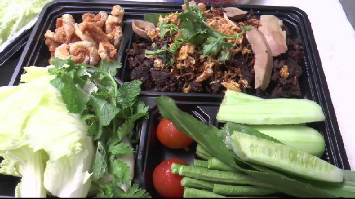 อยากกินลาบ..!! โทรสั่งเลยลาบสูตรพะเยา 4.0 เดลิเวอรี่ถึงบ้าน การันตีรางวัลชนะเลิศ และรองชนะเลิศ บอกเลยต้องลอง (มีคลิป)