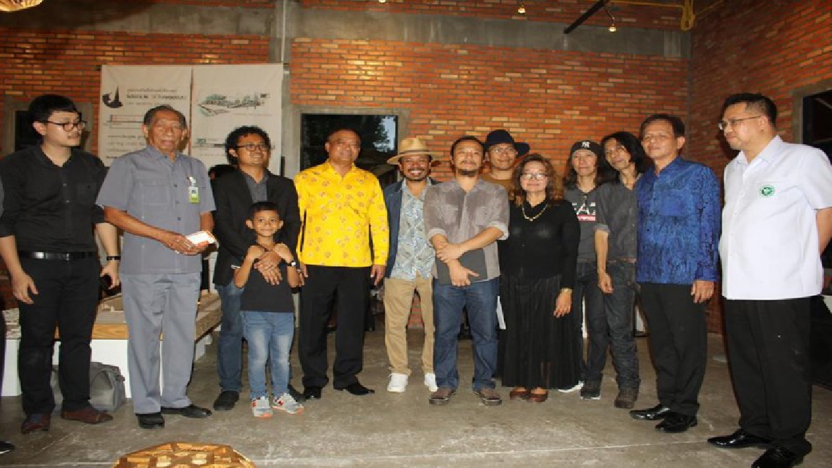 ศิลปินกลุ่ม Creative Nakhon ร่วม สำนักงานวัฒนธรรมเมืองคอน จัดกิจกรรม “นครเมืองศิลปะ-เมืองหัตถกรรม” เชื่อมโยงชุมชน (ชมคลิป)