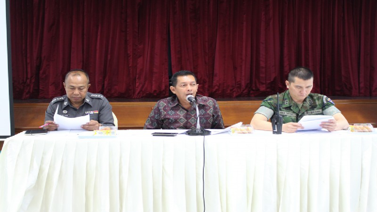 นราธิวาส!! ประชุมวางมาตรการเข้ม รักษาความปลอดภัยครู เตรียมเปิดเทอมภาคเรียนที่ 1 กลางเดือนนี้