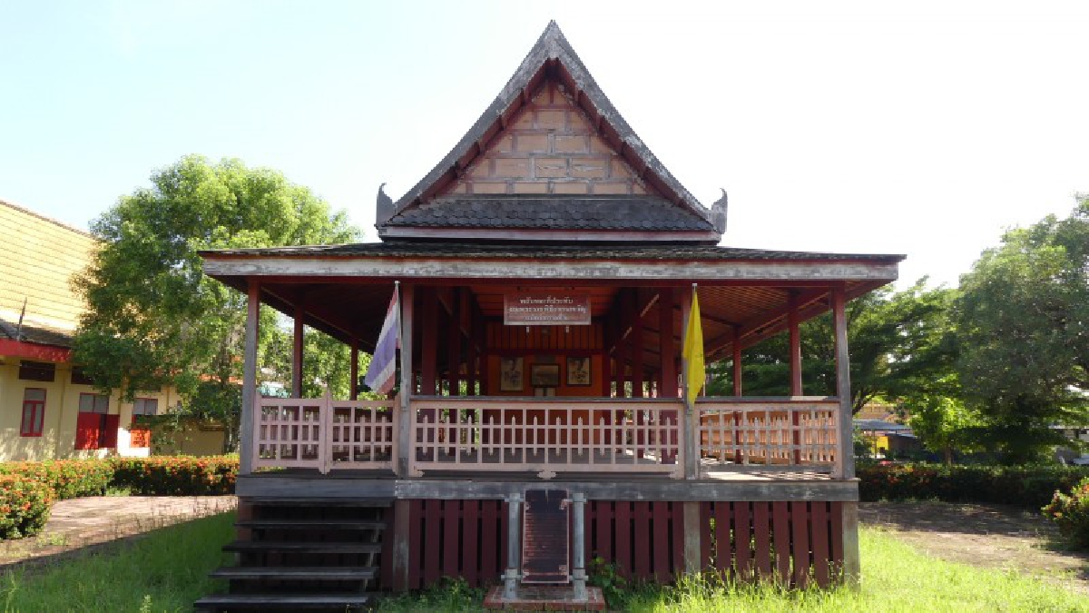 ปทุมธานี ชาวบ้านลาดหลุมแก้วชวนเที่ยวชมพลับพลาแรกนาขวัญสมัยร.6 ที่วัดบัวขวัญแห่งแรกของประเทศ