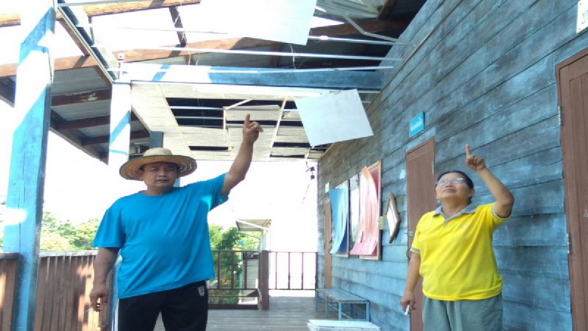 พายุฤดูร้อนถล่ม &lsquo;อุบลฯ&rsquo; พัดหลังคาบ้าน-โรงเรียนพังยับ