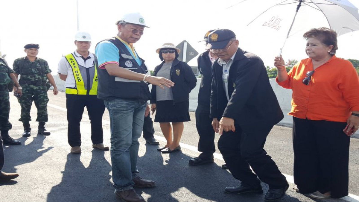 รองอธิบดีทางหลวงชนบท ลงพื้นที่ชัยนาท ตรวจรับงานสร้างสะพานข้ามเจ้าพระยา เตรียมทดลองเปิดใช้วันพรุ่งนี้(มีคลิป)