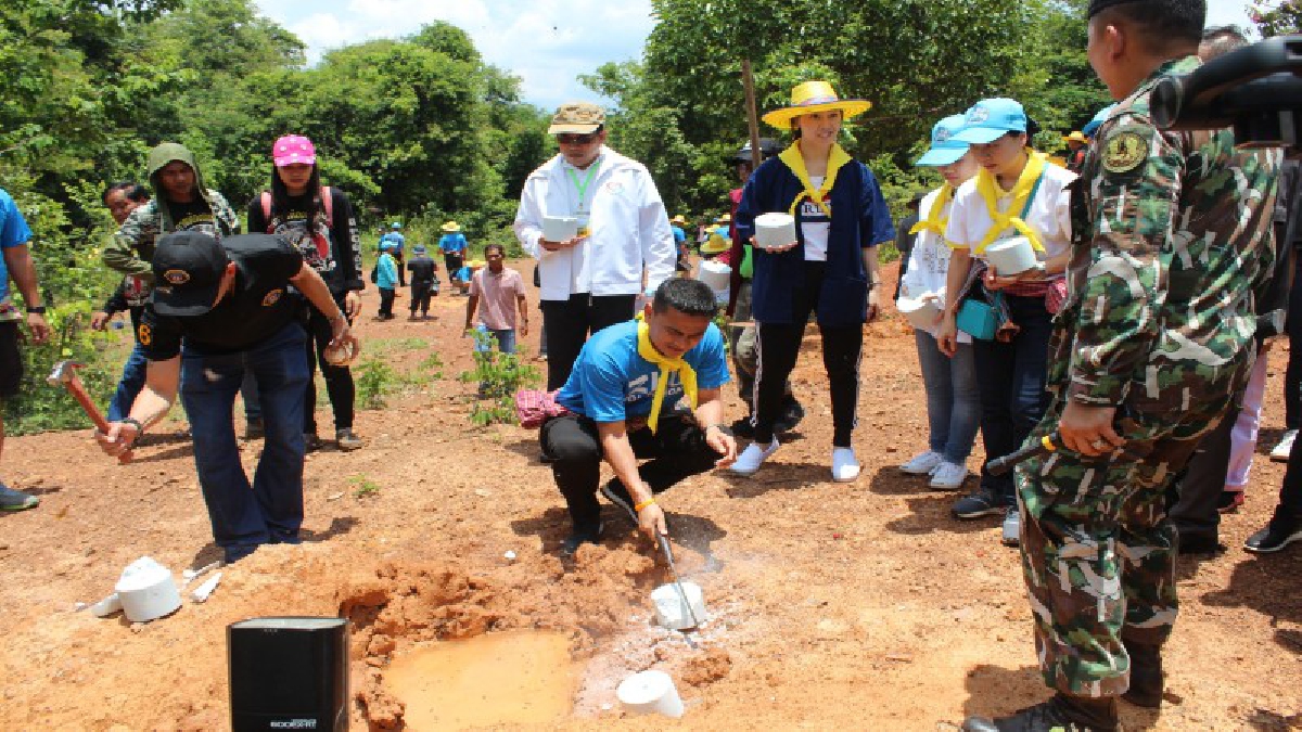 "ซิโก้" นำทีมชาวโคราชทำกิจกรรมอนุรักษ์ทับลานและสัตว์ป่าที่อำเภอครบุรี จ.นครราชสีมา