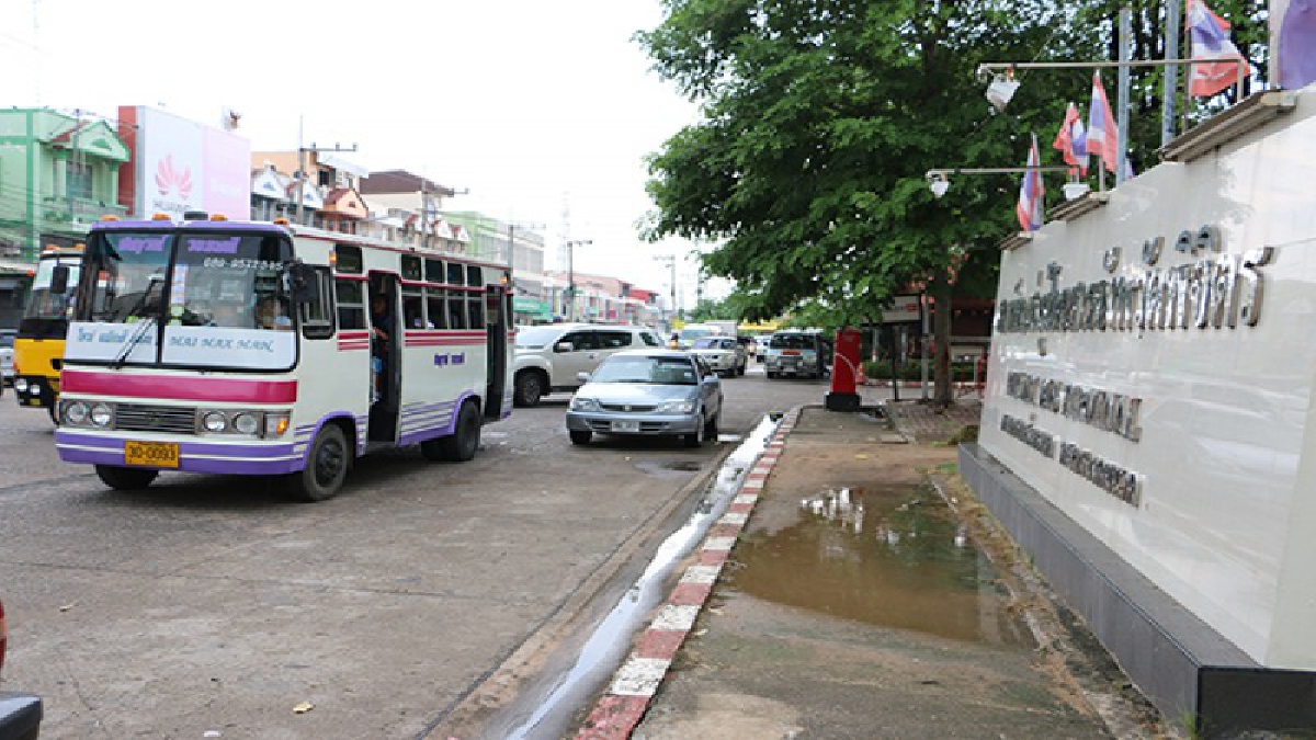 ผู้โดยสารวุ่นแน่!!สถานีขนส่งผู้โดยสารพิจิตร สร้างบนที่เอกชนบัดนี้หมดสัญญาถูกเชิญย้าย ยังหาที่สร้างใหม่ไม่ได้