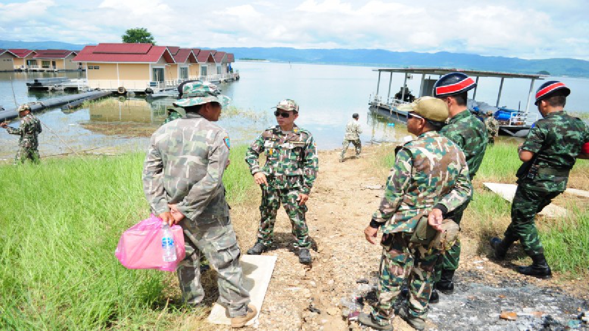 หลบแต่ไม่รอด ! หน.อช. เขื่อนศรีนครินทร์ บุกจับ22แพหรู รุกที่อุทยานฯ แอบหลบสร้างในอ่่างเก็บน้ำเขื่อนศรีนครินทร์ ใช้ป่าบังสายตาอ้างไม่รู้