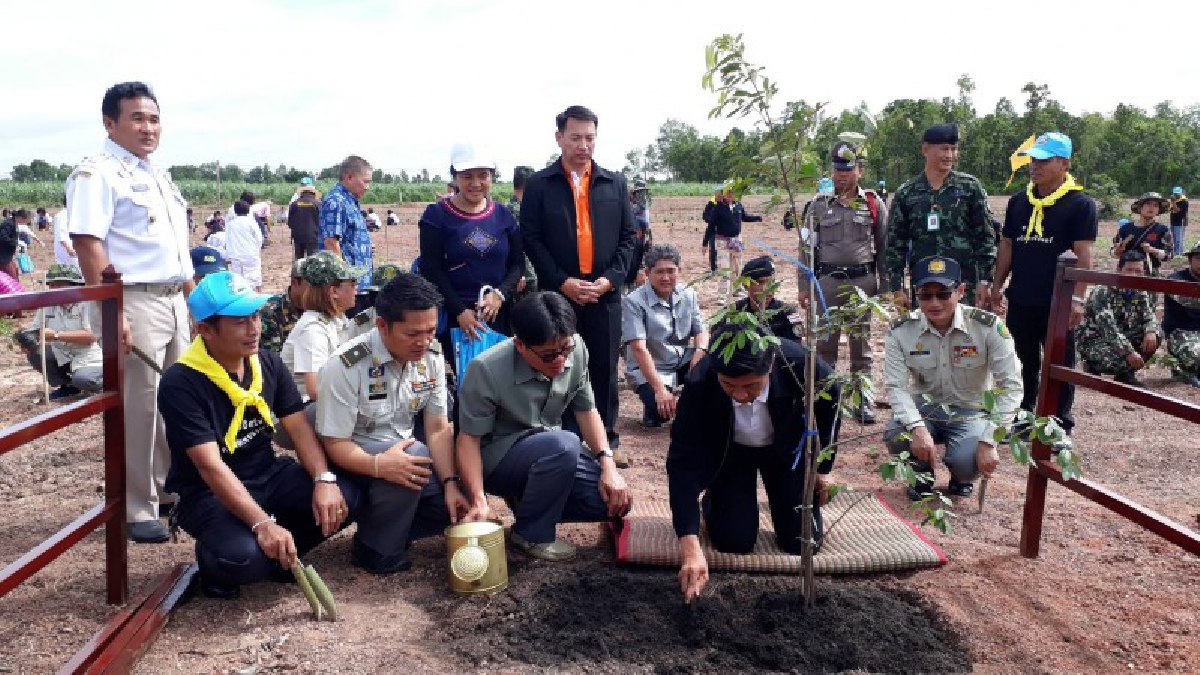 ประชารัฐร่วมใจ ปลูกต้นไม้ให้แผ่นดิน!!! สำนักงานทรัพยากรธรรมชาติและสิ่งแวดล้อมจังหวัดหนองคาย เปิดโครงการประชารัฐร่วมใจ ปลูกต้นไม้ให้แผ่นดิน