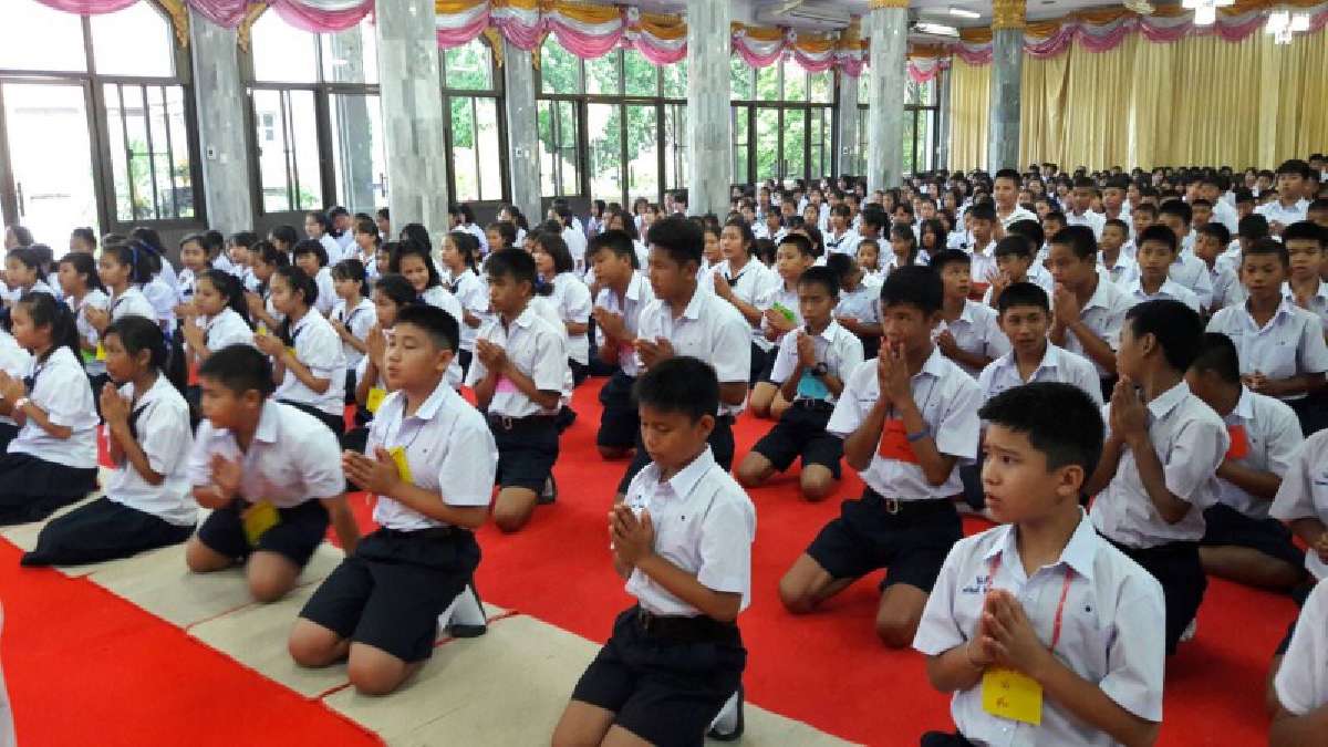 ปรับทัศนคติ นักเรียนดี มีคุณธรรม...โรงเรียนหนองคายวิทยาคาร ร่วมกับ วัดโพธิ์ชัย พระอารามหลวง จัดโครงการลูกหนองคาย ประพฤติดีมีคุณธรรม
