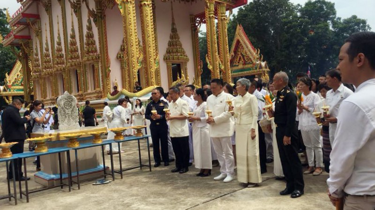 ไทย-กัมพูชาร่วมกันตักบาตร เวียนเทียนวันวิสาขบูชา-วันอัฏฐมีบูชา 2 แผ่นดิน และปลูกต้นไม้ให้แผ่นดิน เนื่องในวันต้นไม้ประจำปีของชาติ