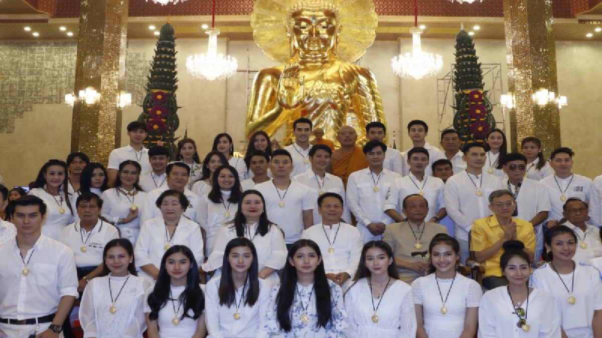 ดาราช่อง7แห่ร่วมพิธีไหว้ครูวัดไผ่ล้อม