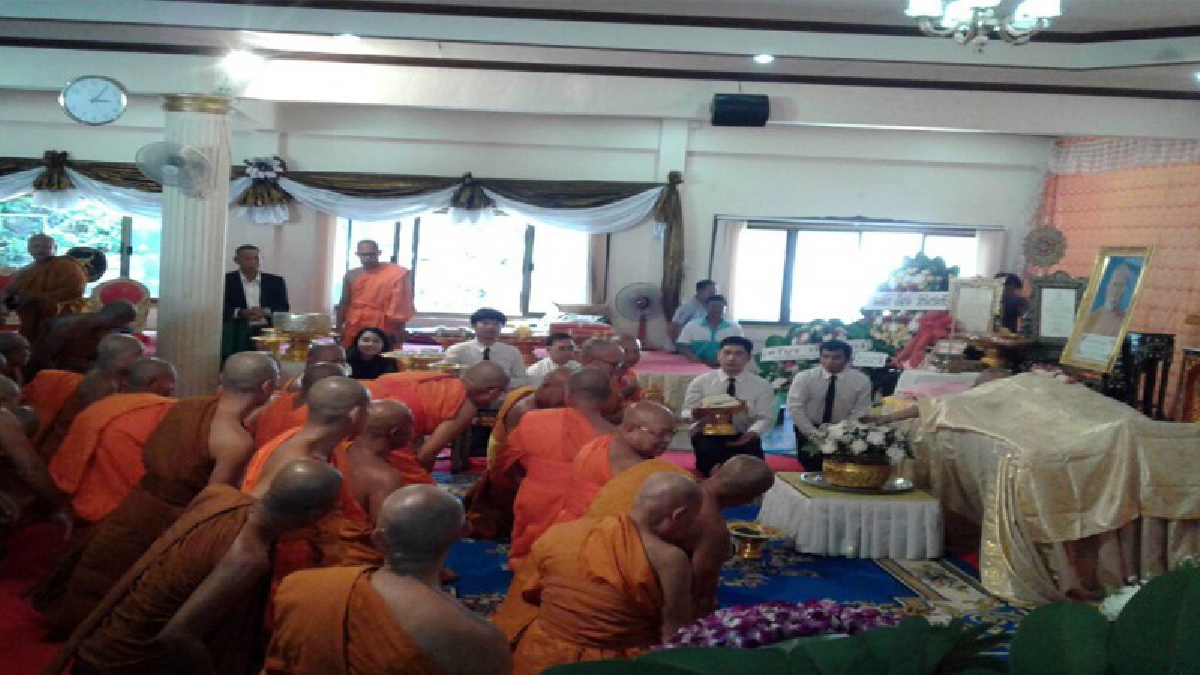 มรณภาพแล้ว !! "อาจารย์แดง"พระนักพัฒนาสระแก้ว วัย 64 ปี สั่งเสียให้ทำบุญแค่ 7 วัน ลูกศิษย์แห่ร่วมอาลัยแน่นวัด