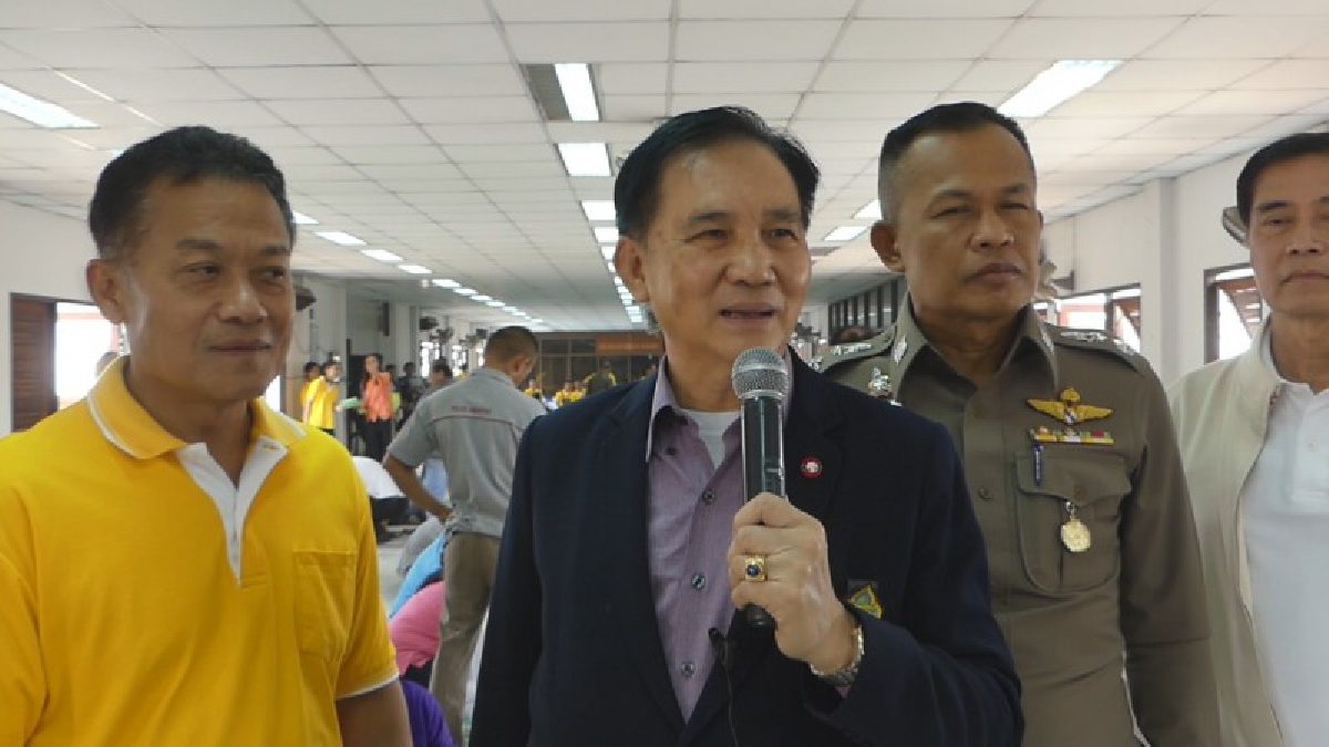 ศ.สันทัด กรรมการการเลือกตั้งตรวจเยี่ยมเตรียมความพร้อมการเลือกตั้ง ส.ส.สุโขทัย