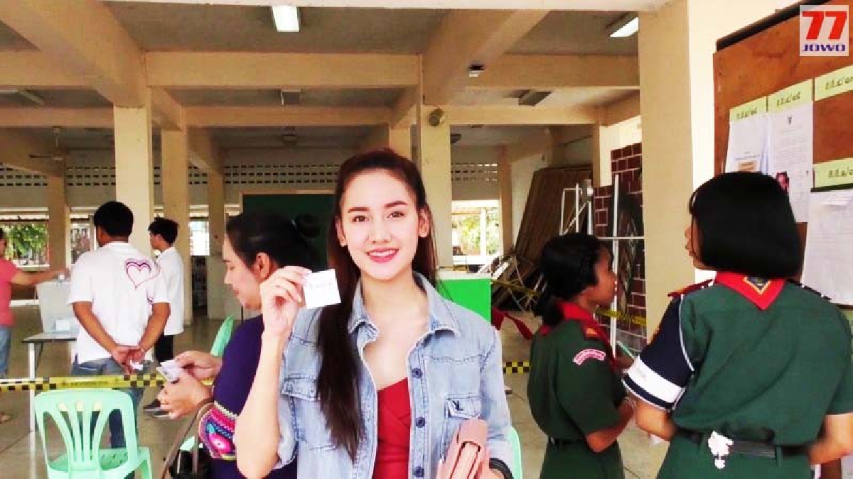 "โดนัท ณัฐชยา มั่งนิมิตร" ออกมาใช้สิทธิ์เลือกตั้ง  พร้อมเชิญชวนพี่น้องให้ออกมาใช้สิทธิ์กันเยอะๆ