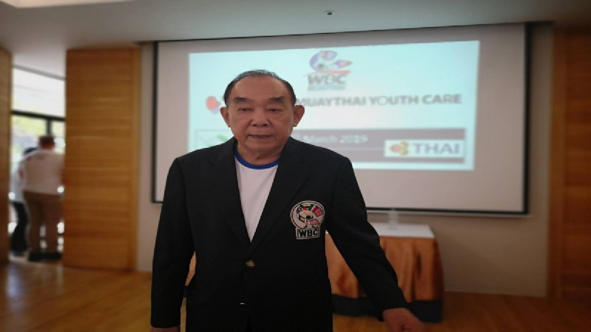 บุญกุศลหนุนนำ มอบทุน 6 นักชกเยาวชนในโครงการ ดับบลิวบีซี มวยไทย ยูธ คาเรส