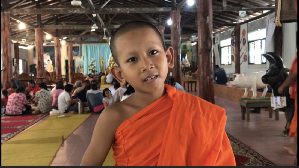 สุดทึ่ง ! เณรน้อยอัจฉริยะ วัย 9 ขวบ ท่องบทสวดมนต์สำคัญได้อย่างคล่องแคล่ว