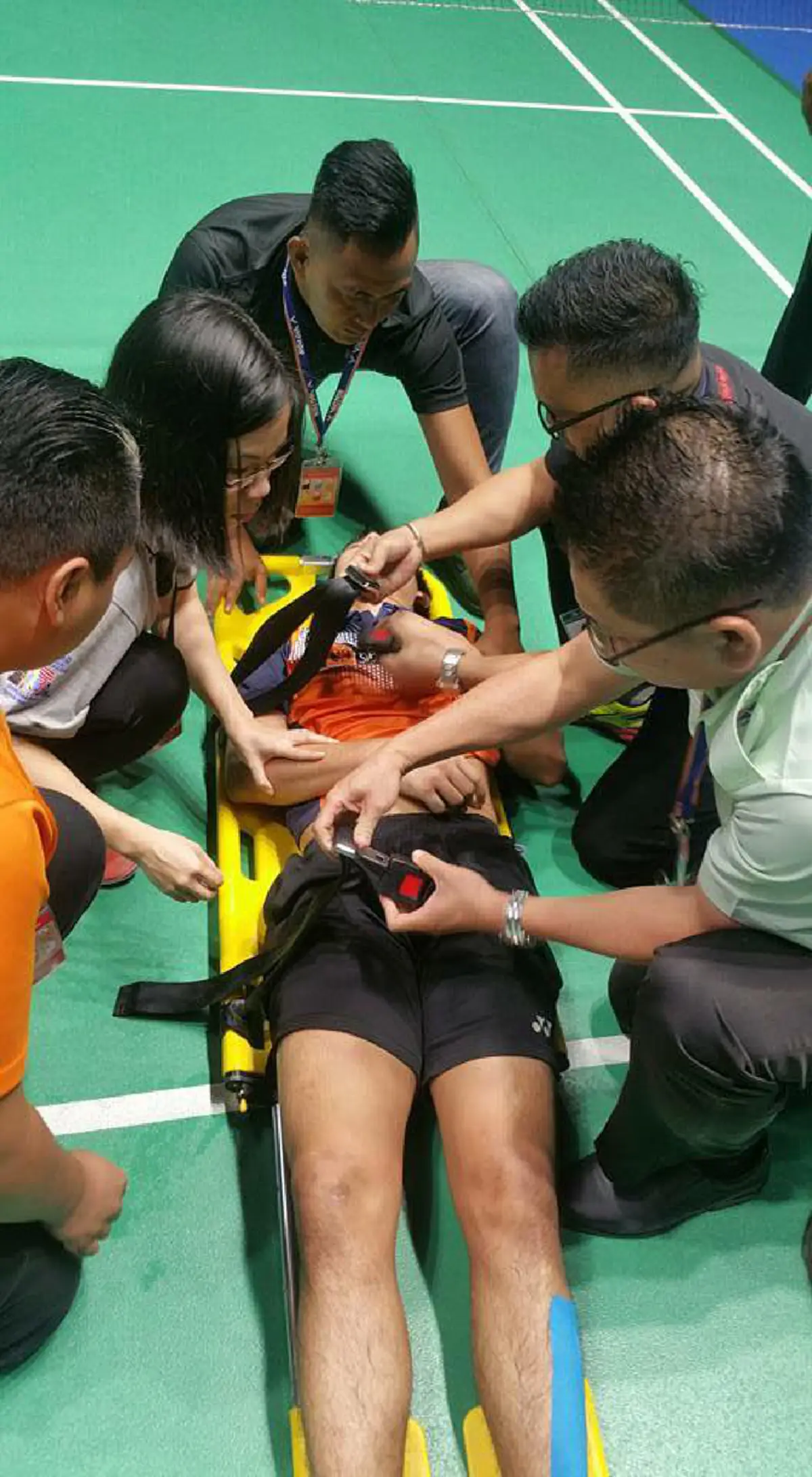 ด่วน! ล้มคาสนาม!!! นำตัว "ตะวัน" แฟน "เมย์ รัชนก" ส่งโรงพยาบาล (รายละเอียด)