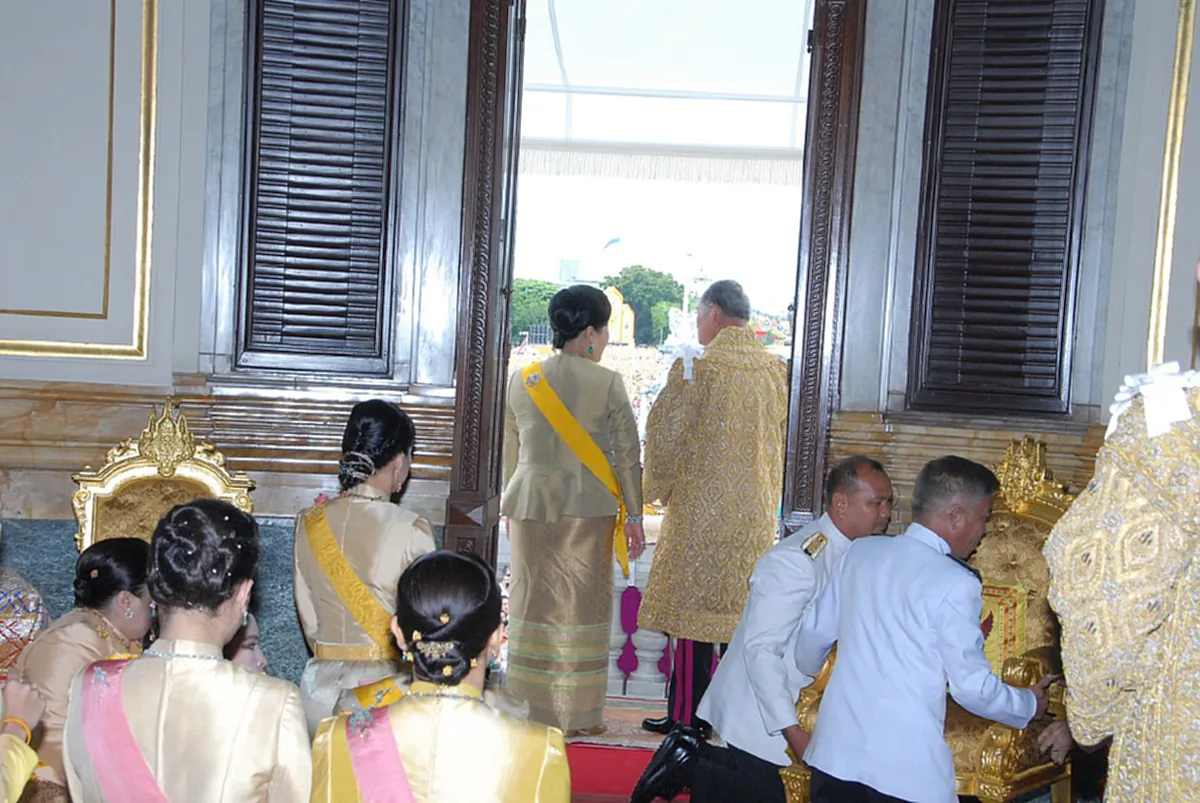 เผยเบื้องหลังภาพ ที่หาดูได้ยาก ในพระราชพิธีฉลองสิริราชสมบัติครบ 60 ปี ของในหลวงร.9 
