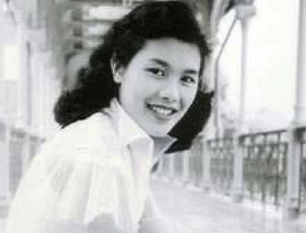 "ไปบอกเจ้าหนี้นะคะ ว่าพระราชินีจะใช้หนี้ให้" ด้วยน้ำพระราชหฤทัยของพระองค์ (สมเด็จพระราชินีฯ) ทรงใช้หนี้ให้กับชาวบ้านที่มาเข้าเฝ้า