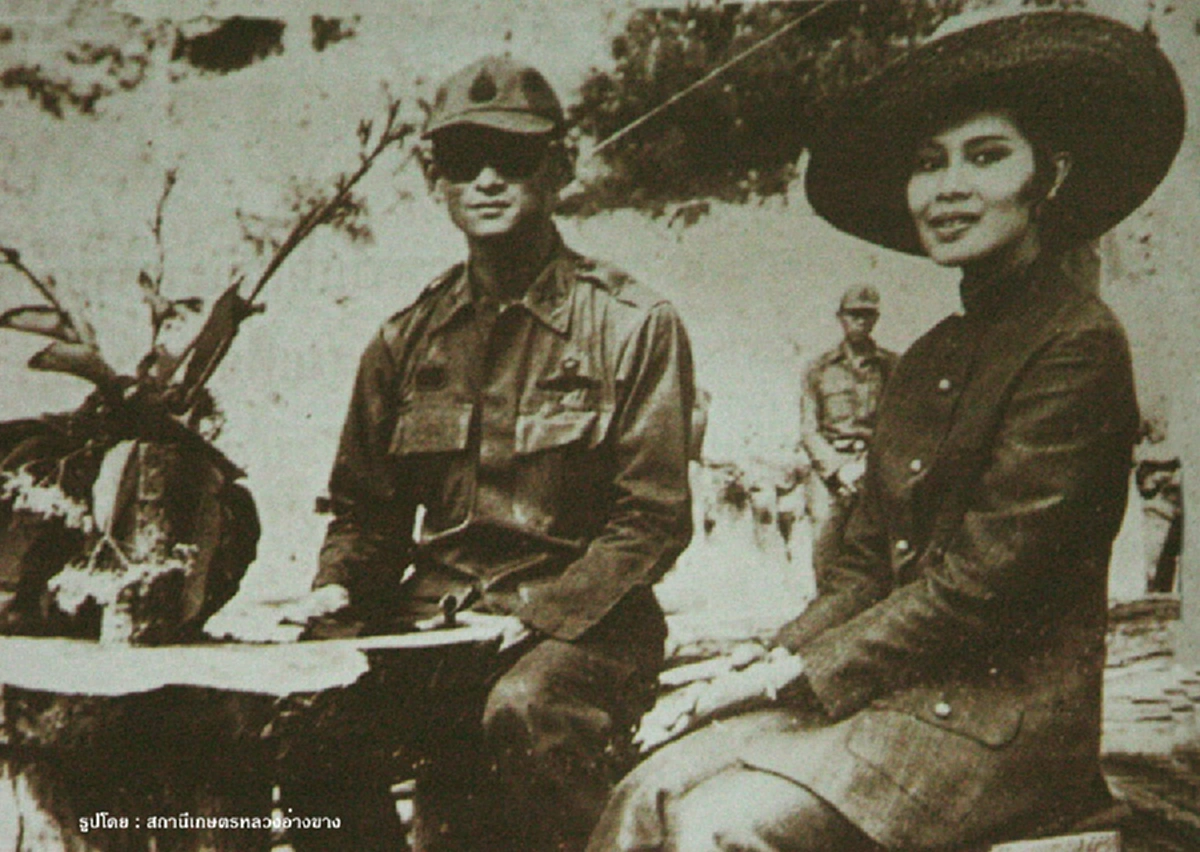 สุดซาบซึ้ง!..พระมหากรุณาธิคุณ...ในหลวง-ราชินี ทรงงานหนักไม่เคยทรงปริพระโอษฐ์...ขอทั้งสองพระองค์ทรงพระเจริญ