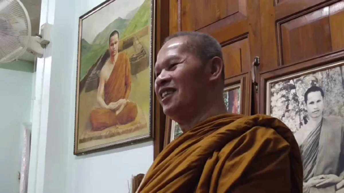 เข้าเมืองตาหลิ่วต้องหลิ่วตาตาม! เมื่อบทไล่ผีสวดแล้วไม่เข้าหูพวกอมนุษย์...พระอาจารย์เปลี่ยนจึงต้องเปลี่ยนบทสวดกะทันหัน!!