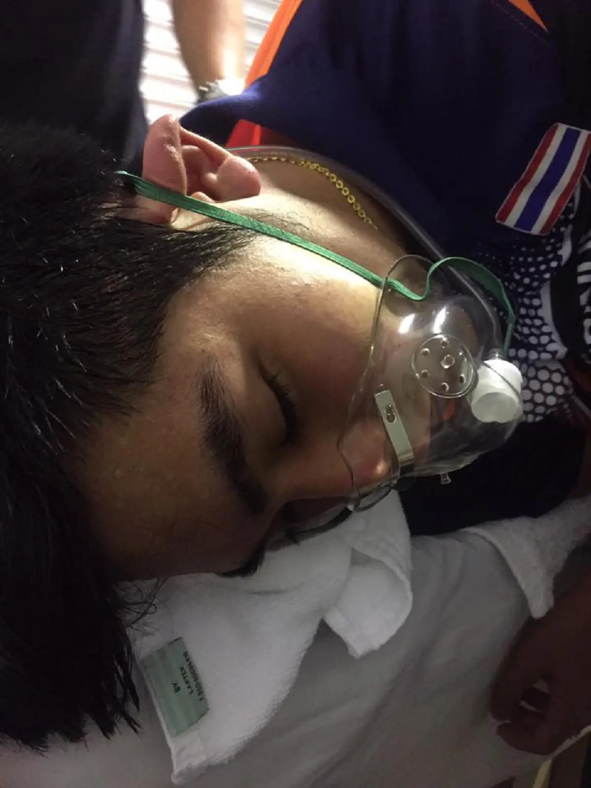 ด่วน! ล้มคาสนาม!!! นำตัว "ตะวัน" แฟน "เมย์ รัชนก" ส่งโรงพยาบาล (รายละเอียด)