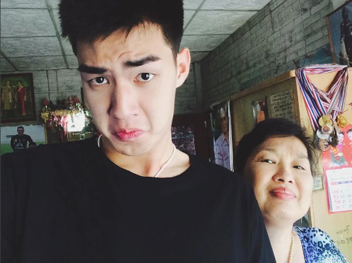 รวมภาพ "ตี๋-บุญยเกียรติ วงค์ษาแจ่ม" PTT Rayong FC ที่สาวๆกรี๊ดมากตอนนี้!!!(27ภาพ)