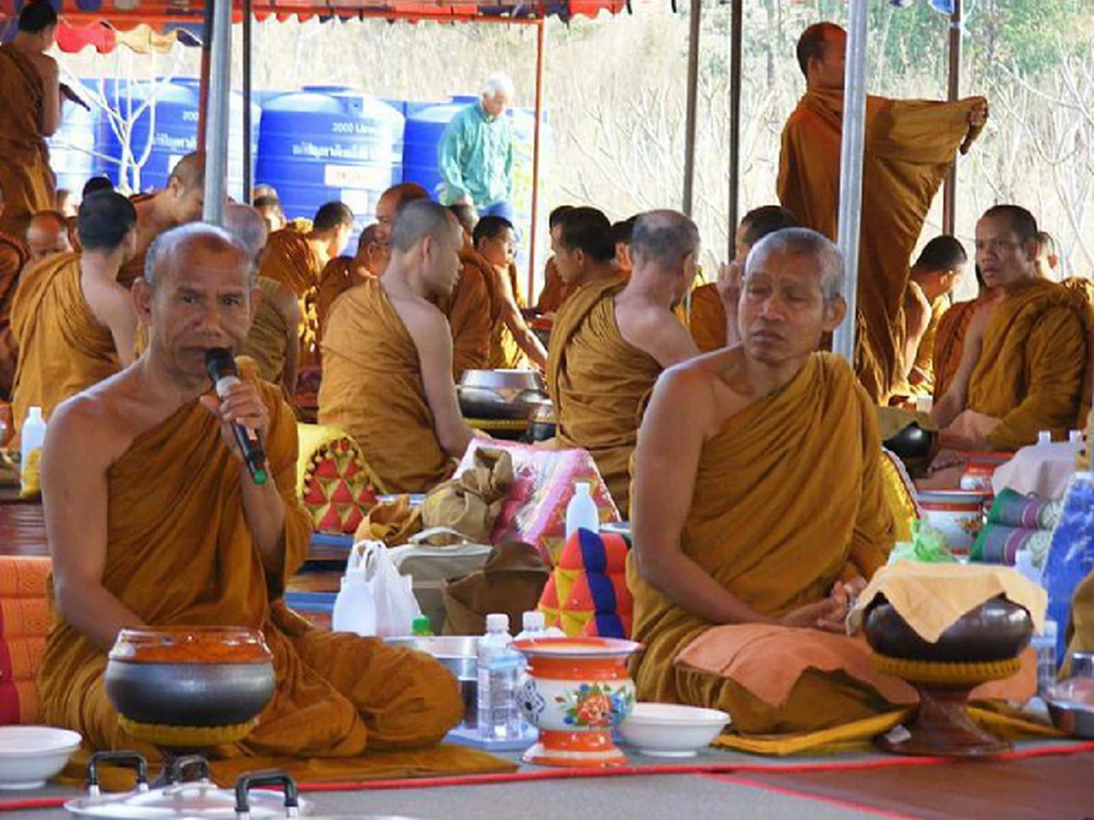 "ประคดเส้นนี้ใส่เป็น 10ๆ ปีไม่เคยซัก เอาไปยิง ก็ยิงไม่ออก"  หลวงตาแสดงอภิญญาทางจิต ลูกศิษย์ถึงกับอึ้ง !!!