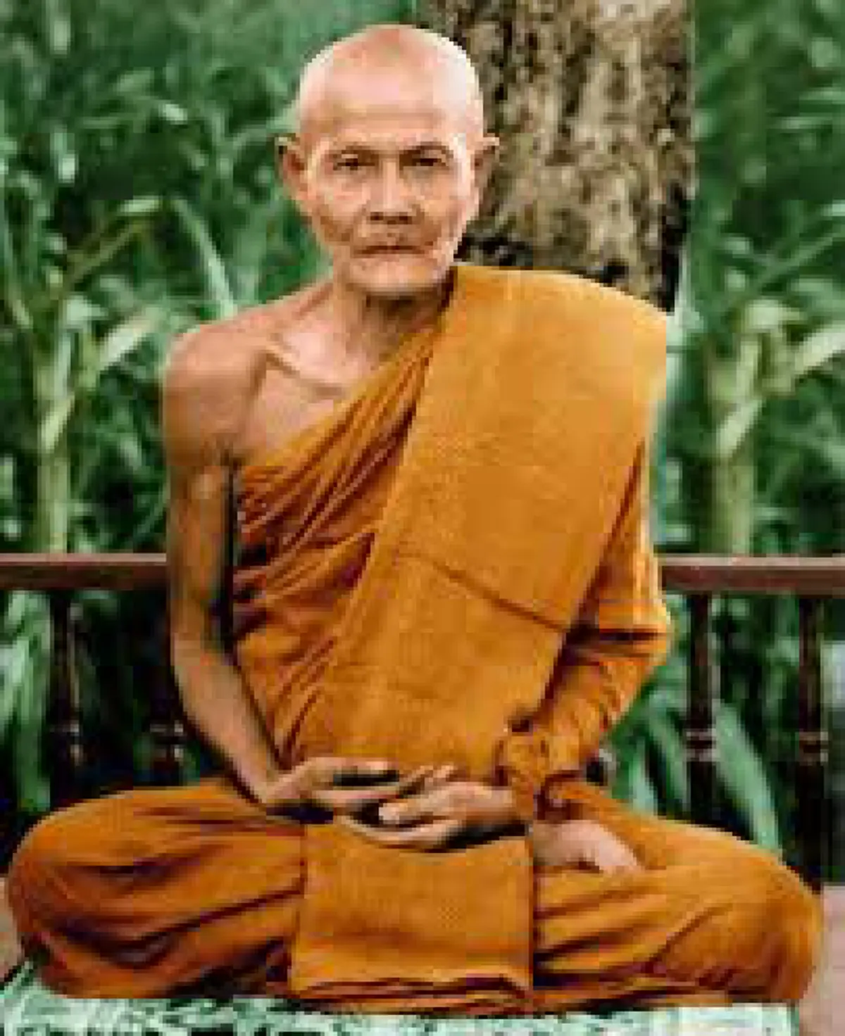 เพราะถูกความยึดมั่นพันธนาการไว้อย่างเหนียวแน่น...หลวงปู่มั่นจึงต้องใช้เวลาอยู่ในถ้ำถึง 9 วัน 9 คืน เพื่อเทศน์คืนสติให้วิญญาณสองพี่น้อง!!