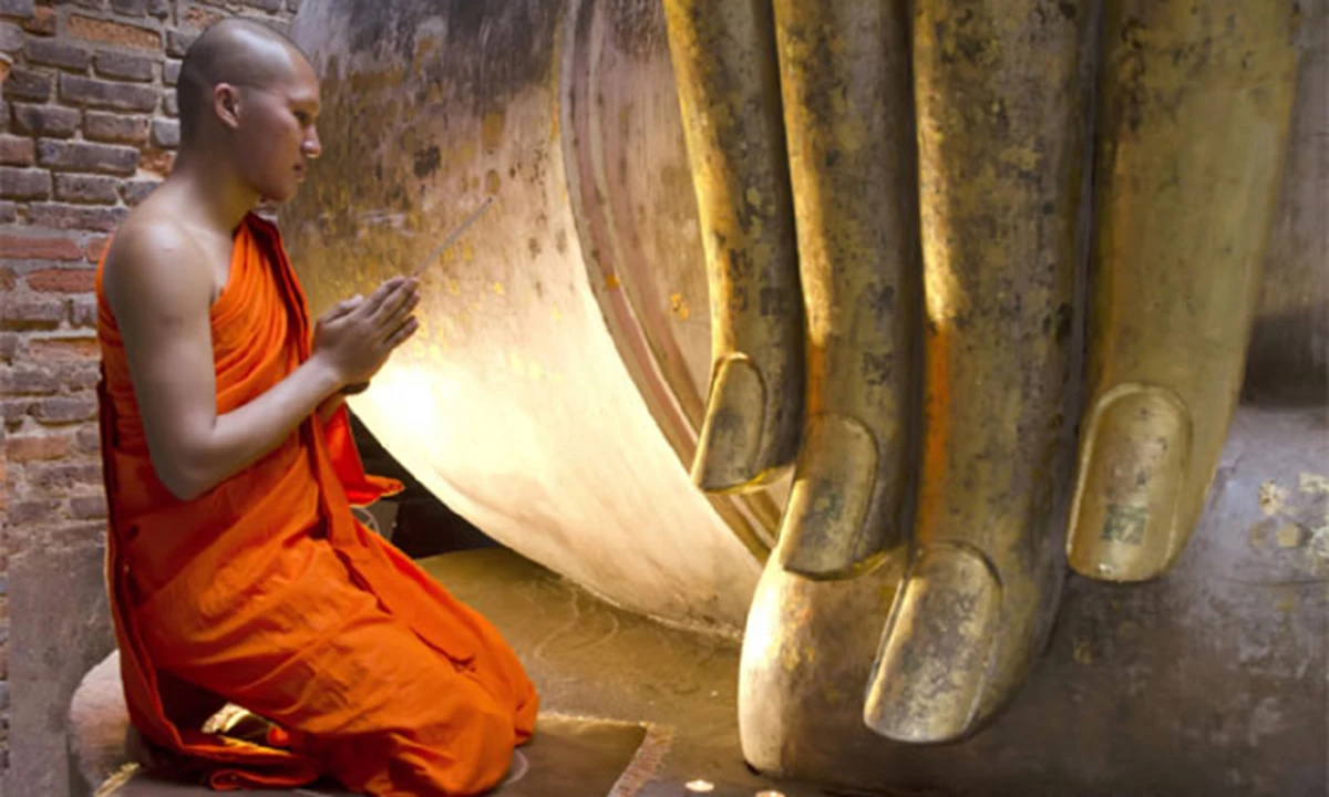 พุทโธ...พุทโธ...!!หลายคนคงเคยสงสัย...ภาวนาพุทโธเพื่ออะไร? ไปฟังคำอธิบายจากหลวงปู่ขาว