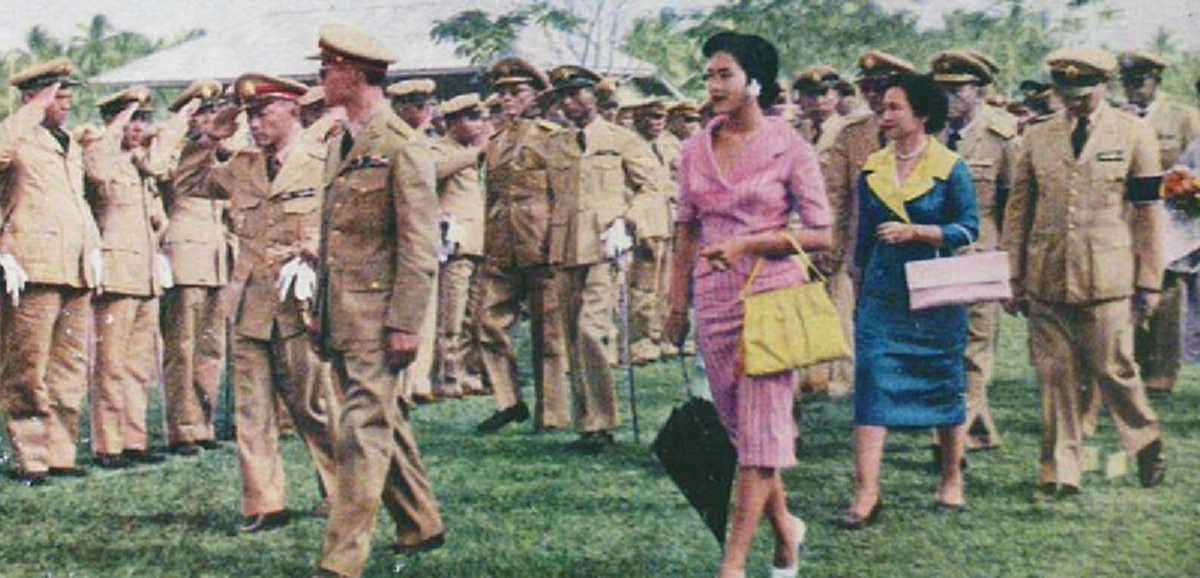 "พระมหากษัตริย์ผู้ยิ่งใหญ่ ข้าแผ่นดินตัวน้อย คนนี้จะถวายความจงรักภักดีตลอดไป" จากภาพแทนใจของคนไทยที่มีต่อพ่อหลวงรัชกาลที่ ๙