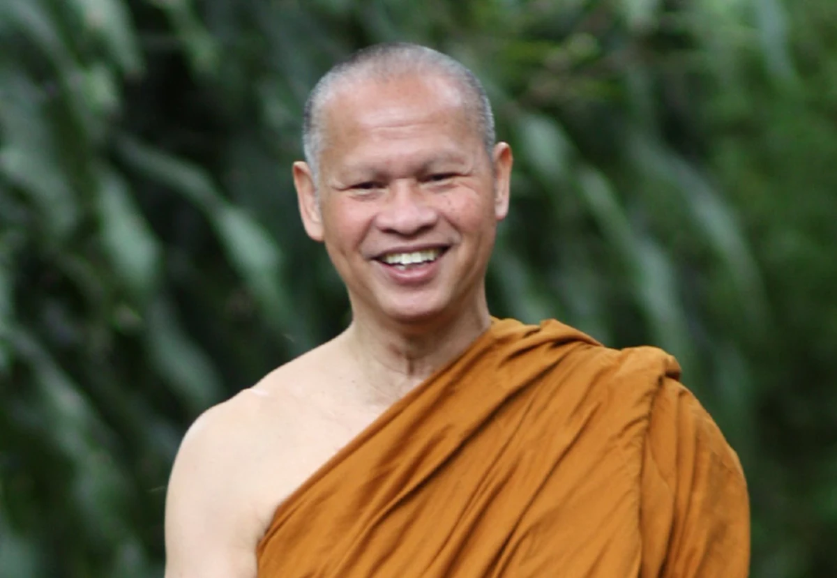 หลวงปู่พรหม  พระอาจารย์คนแรก และคอยตามสอนในนิมิต ให้พระอาจารย์เปลี่ยน 