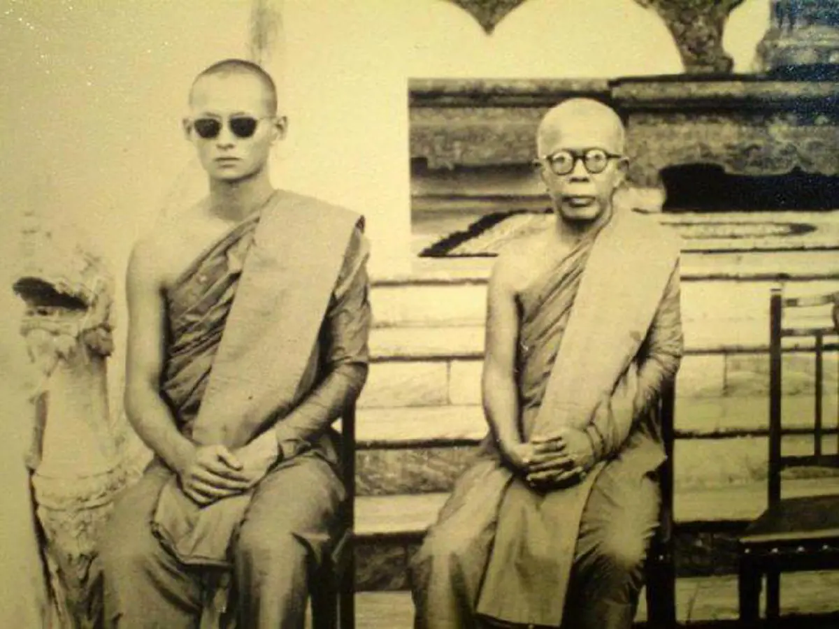 น้ำตาหลั่ง ยามฟังพระสุรเสียง...ชวนฟัง พระสุรเสียงของในหลวงรัชกาลที่๙และสมเด็จย่าฯ ครั้งพระองค์ทรงลาผนวช ยังความปลื้มปีติแก่คนไทยทั้งประเทศ