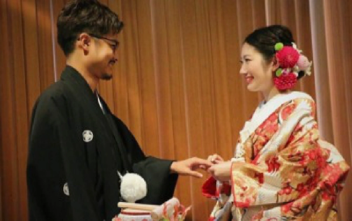 ยิ้มไม่หุบ!! "พ่อเล็ก คาราบาว" สุดปลื้มลูกชายวิวาห์เจ้าสาวถิ่นเมืองปลาดิบ (มีภาพ) 