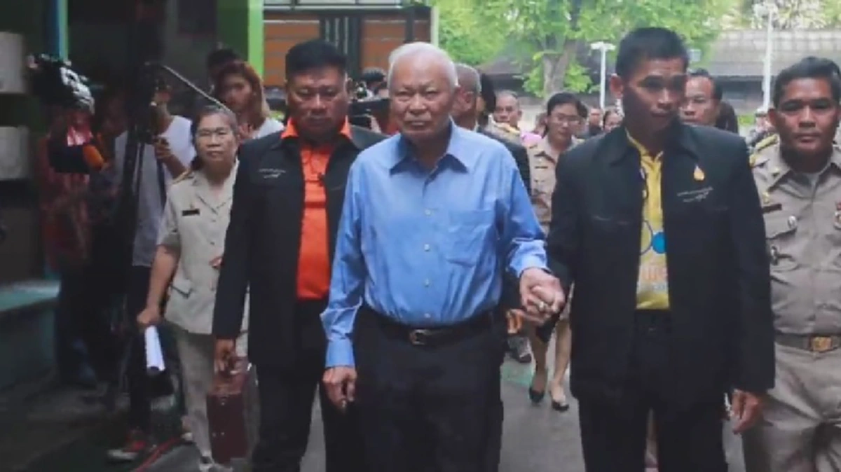 ป๋าเปรม ลั่น!!! หวังให้บ้านเมืองเกิดความปรองดอง หลังใช้สิทธิออกเสียงประชามติร่างรธน..