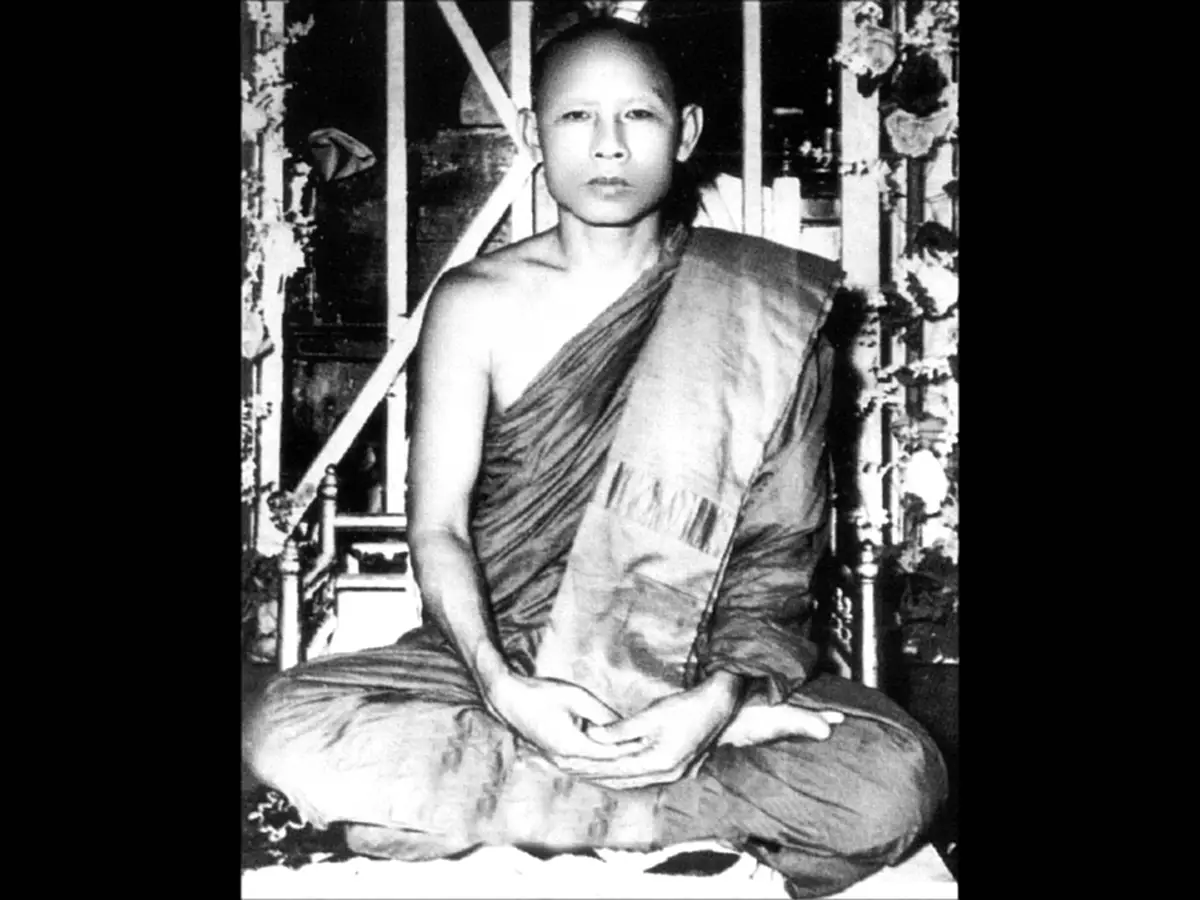 เคล็ดลับปฏิบัติธรรมจากหลวงพ่อลี! สมาธิเปรียบเหมือนเสาหลัก...ต้องปักให้มั่นคงในจิตใจจึงจะก้าวไปถึงจุดหมายได้!