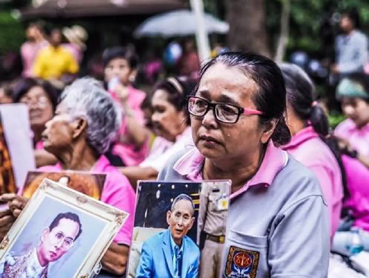 คุณรู้สึก..เราคนไทยรู้สึกเหมือนกัน !!! ก.วัฒนธรรมตามหา 11  ตัวแทนคนไทยจาก 9 ภาพความจงรักภักดี  " ในหลวง  รัชกาลที่ 9 " 