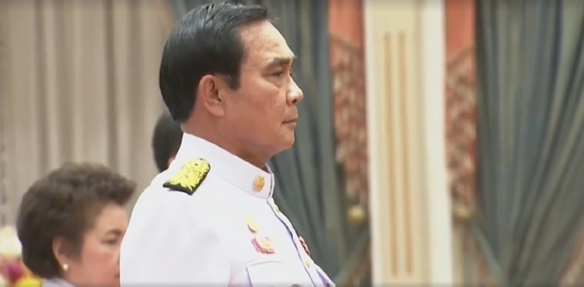 "ในหลวงรัชกาลที่10" มีพระราชดำรัสต่อครม. ...ขอพระบารมีแห่ง "ในหลวงรัชกาลที่9  " ได้ทรงคุ้มครอง และปกปักษ์รักษาเป็นแสงสว่างที่คุ้มครอง