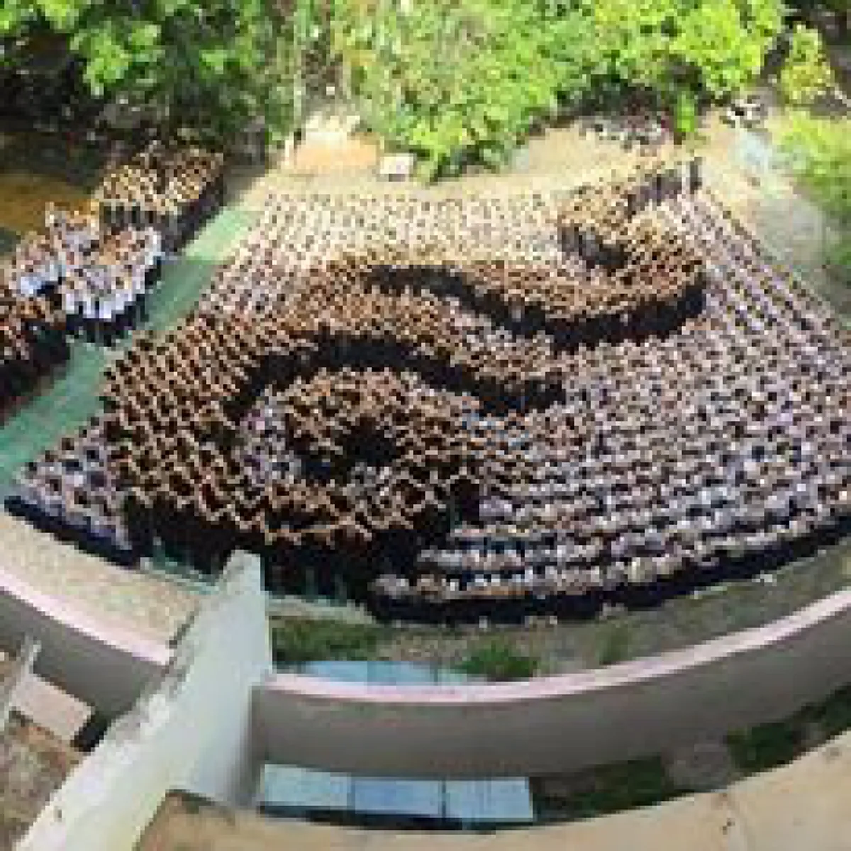 ประมวลภาพพสกนิกรทั่วไทยแปรอักษรน้อมถวายอาลัย"ในหลวง ร.๙"(ภาพ)