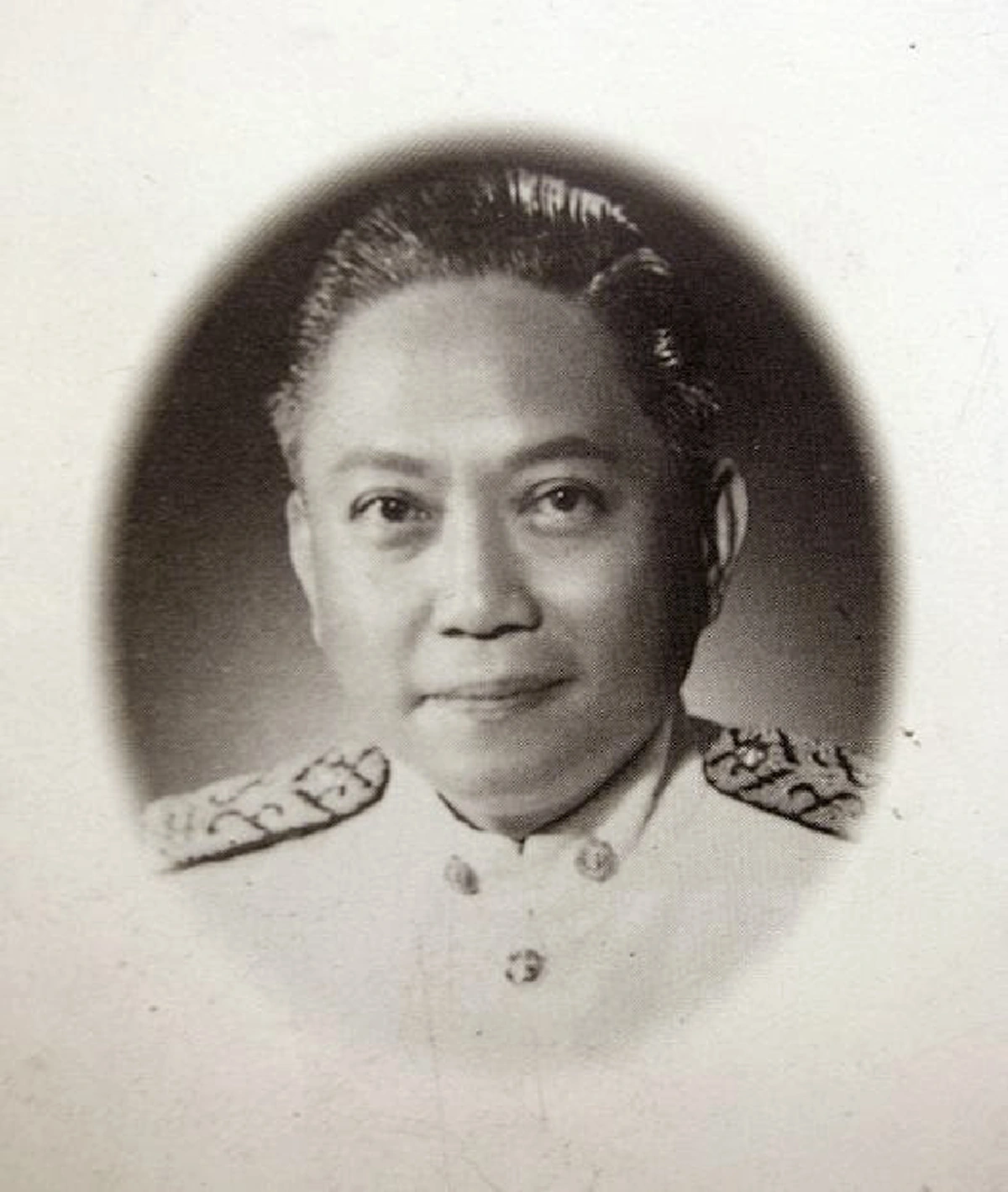 เปิดประวัติ "ยันต์มหาจักพรรตราธิราช" ยอดยันต์ช่วยเสริมความมั่งคั่ง! พร้อมภาพยันต์จากลายมือ"อาจารย์เทพย์ สาริกบุตร"