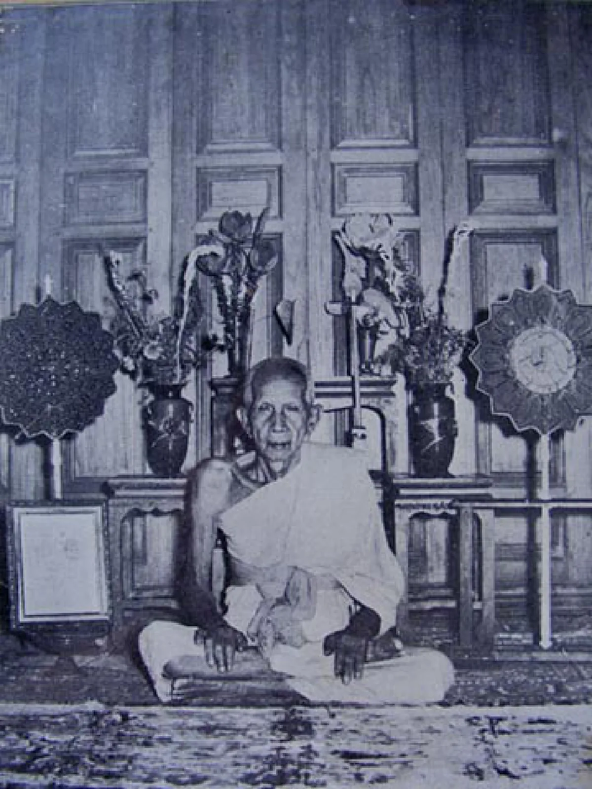 พระกริ่ง พระชัยวัฒน์ วัดชนะสงคราม พระเครื่องที่นำปลุกเสกโดยสังฆราชแพเกจิดังแห่งยุคสมัยร่วมส่งพลัง  ให้แก่ทหารไทยร่วมรบในสงครามอินโดจีน