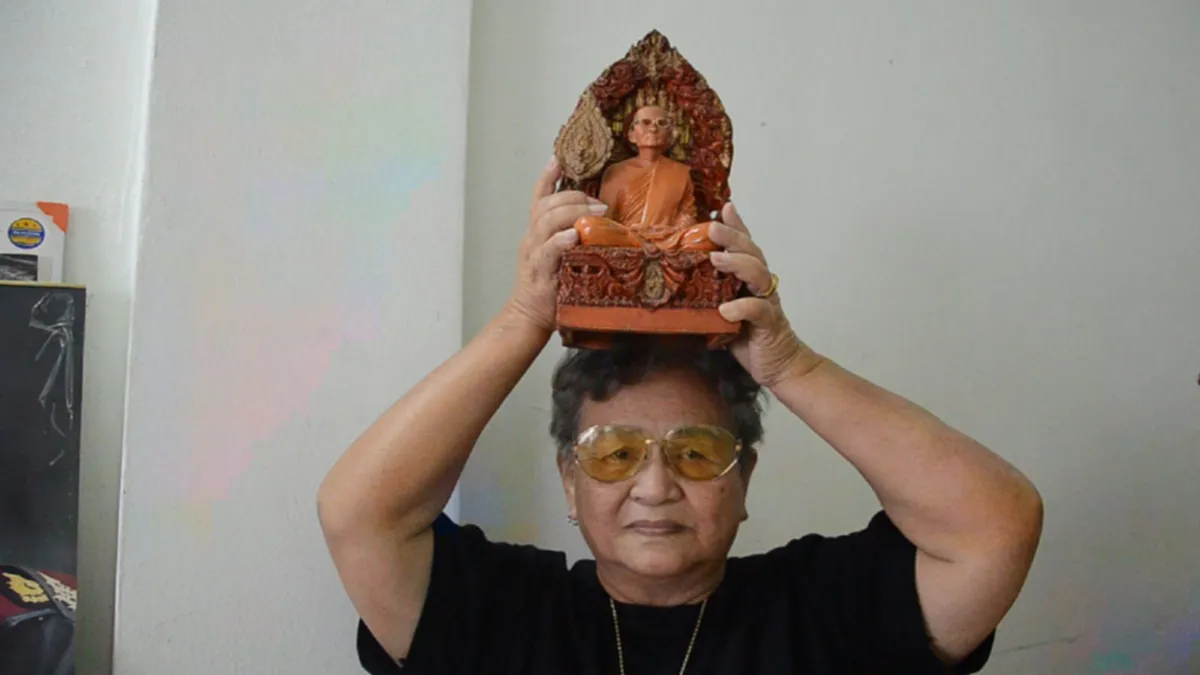 ขนลุกทุกครั้ง ที่นึกถึง!! "แม่เฒ่าอุดรฯ" เล่าเรื่องสุดอัศจรรย์ พระบารมี "ในหลวง ร.9" ที่ยังจำฝังใจ ไม่ลืมเลือน!!