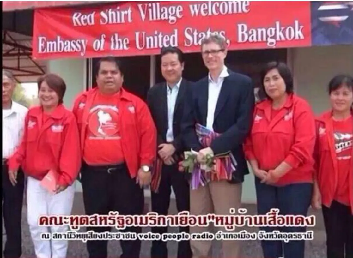 ถึงขั้นทุุรนทุราย !!!  ชาวเน็ตสงสัยทำไมสหรัฐร้อนก้นแทน "เสื้อแดง"   โต้สื่อไทยมองปมวินาศกรรม7จว.ใต้  อาจโยงพวกเปลี่ยนระบอบ ??     