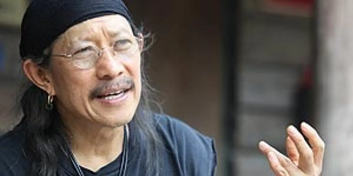 พี่ตูนฟีเวอร์!!  คนไทย ยกให้ "ตูน บอดี้สแลม" คนบันเทิงผู้ทรงอิทธิพลปี 2016   งานนี้ "ณเดช" ชิดซ้าย