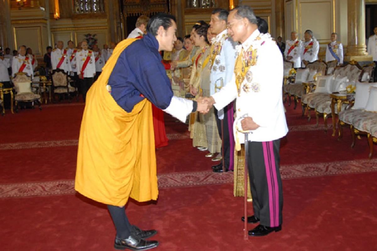 ปลาบปลื้มที่สุด!!!  สมเด็จพระราชาธิบดีจิกมี่ฯทรงพระราชบัญชาให้ทุกวัดในภูฏานสวดมนต์ถวายพระพรในหลวง # ขอทรงพระเจริญยิ่งยืนนาน