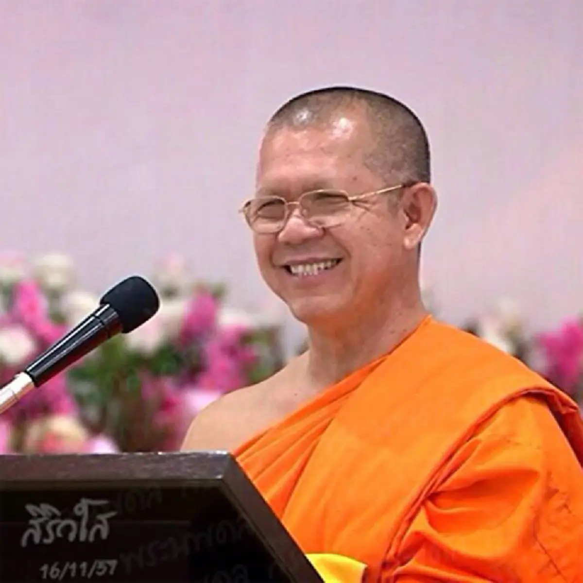 ไปกันใหญ่ ??พระนพดล ขอพึ่งโอบามา ล่ารายชื่อสาวกธรรมกาย ช่วย ธัมมชโย