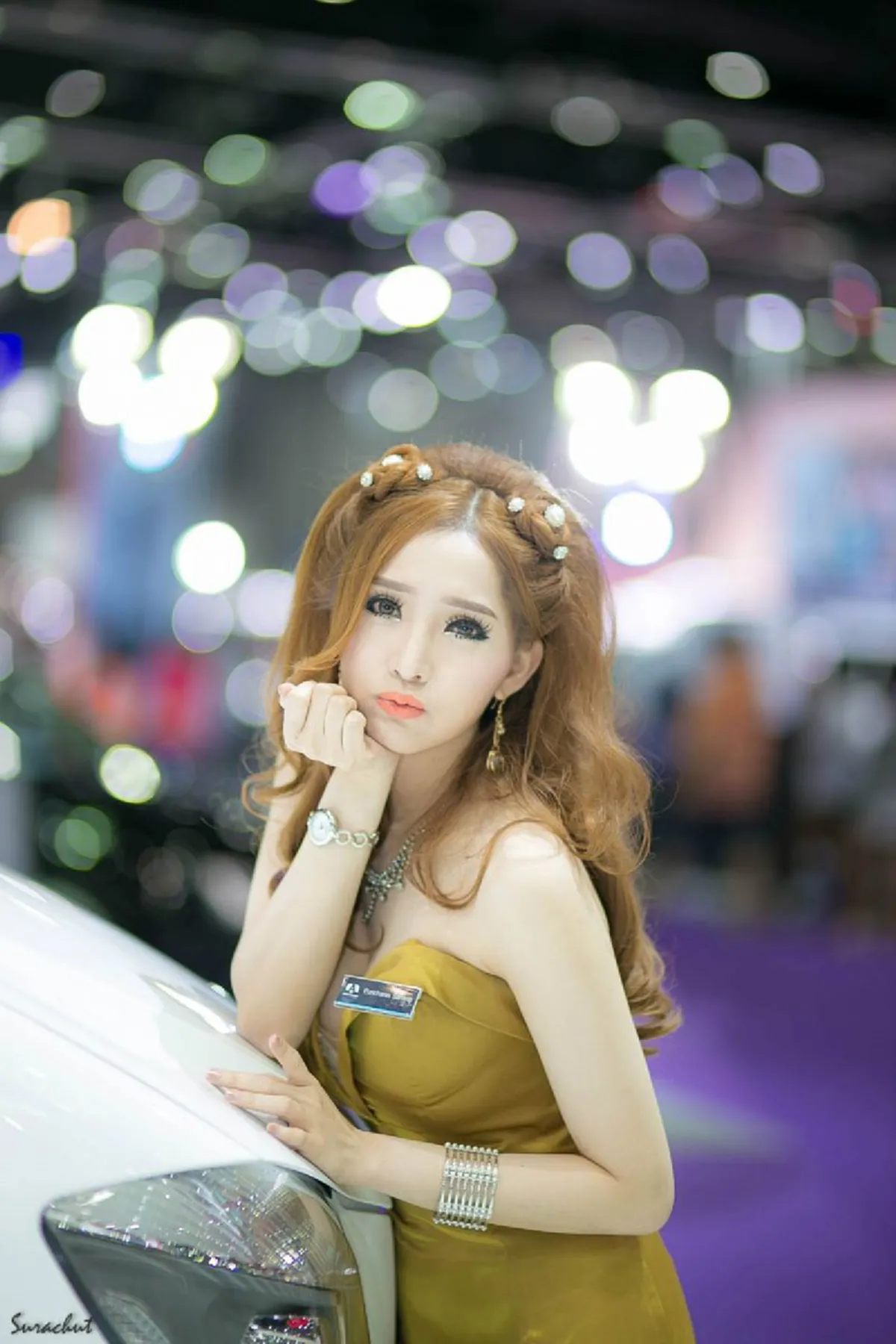 ฟรุ้งฟริ้งมุ้งมิ้ง !! ท่าโพสสไตล์ "พริตตี้" ที่สาวๆทั้งหลายลองได้ทำตามเเล้ว เชื่อเลยว่า "น่ารัก บ้องเเบ๊ว" ขึ้นมาเเบบไม่รู้ตัวเลย