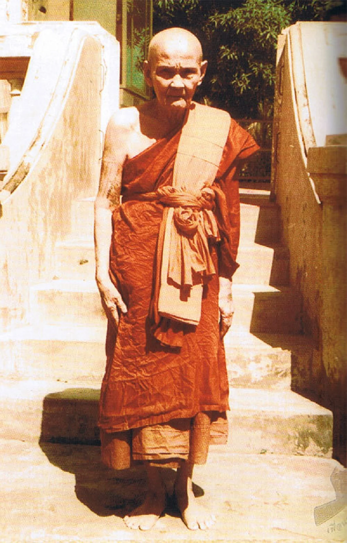 "หลวงปู่ดู่"ไขข้อข้องใจ เบื้องหลังการปลุกเสกของขลังของท่านเอง หลวงปู่เผย เวทย์มนต์อะไรก็สู้บทสวดมนต์จากพุทธคุณไม่ได้!