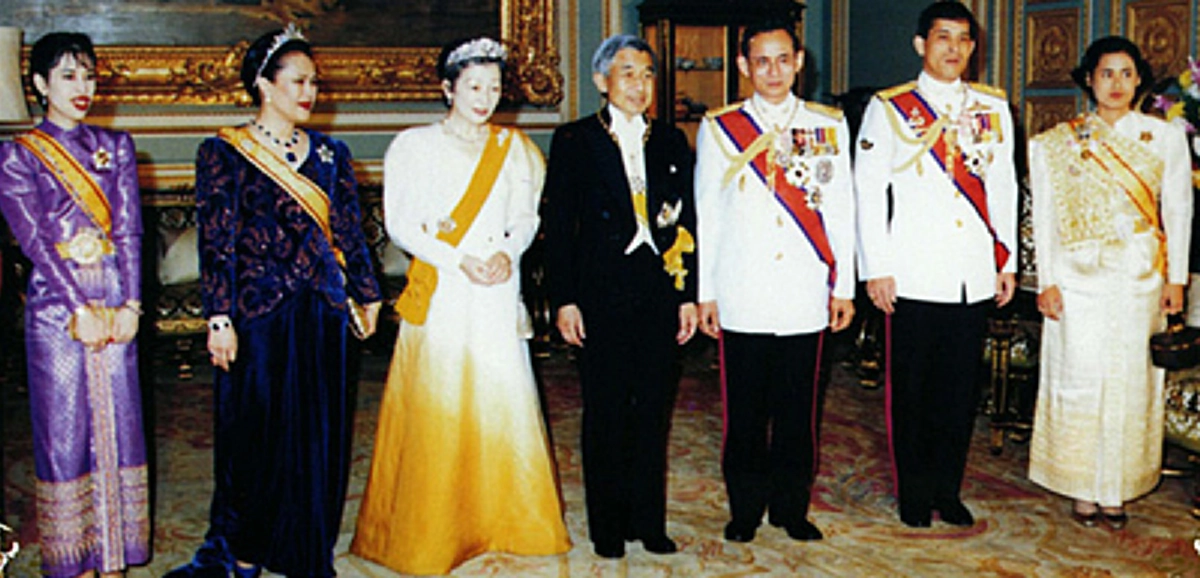 เหตุการณ์ "พฤษภาทมิฬ" ทำให้ทั่วโลก และชาวญี่ปุ่น รักและเทิดทูล ในหลวงรัชกาลที่๙ เพราะ คืนเดียวบ้านเมืองที่ลุกเป็นไฟก็สงบเพราะบารมีของพระองค์